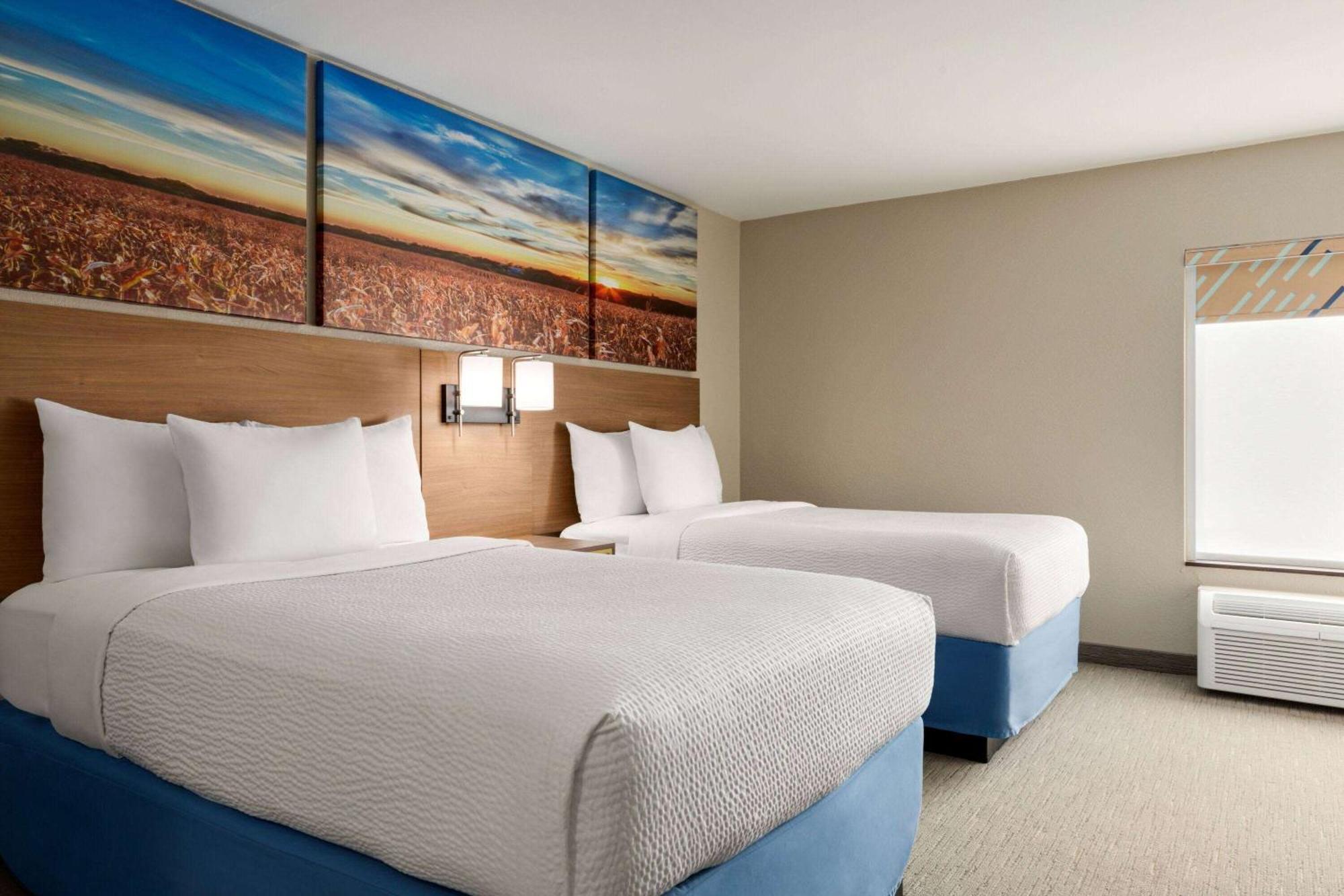 Days Inn By Wyndham Hillsboro Ngoại thất bức ảnh