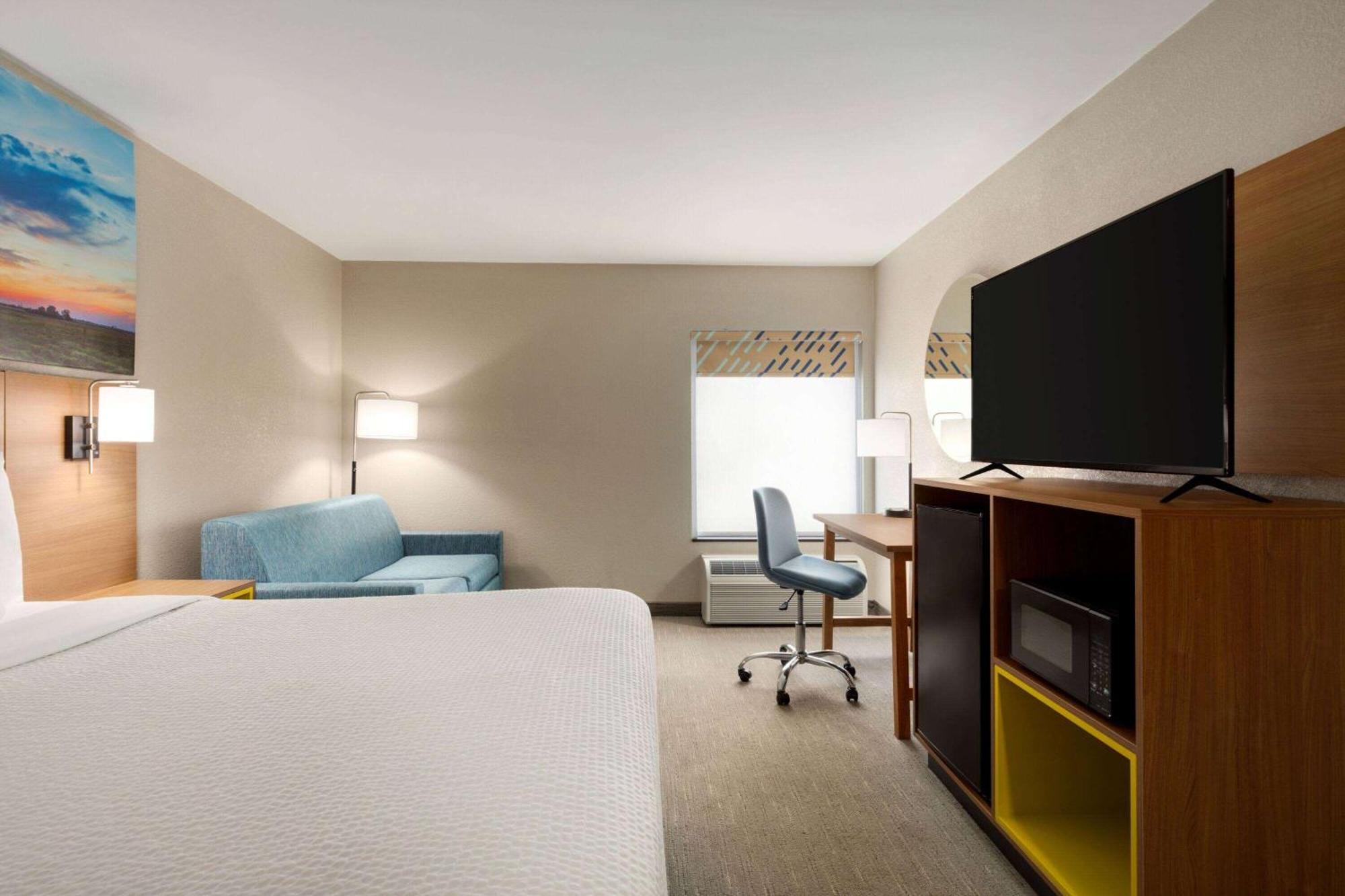 Days Inn By Wyndham Hillsboro Ngoại thất bức ảnh