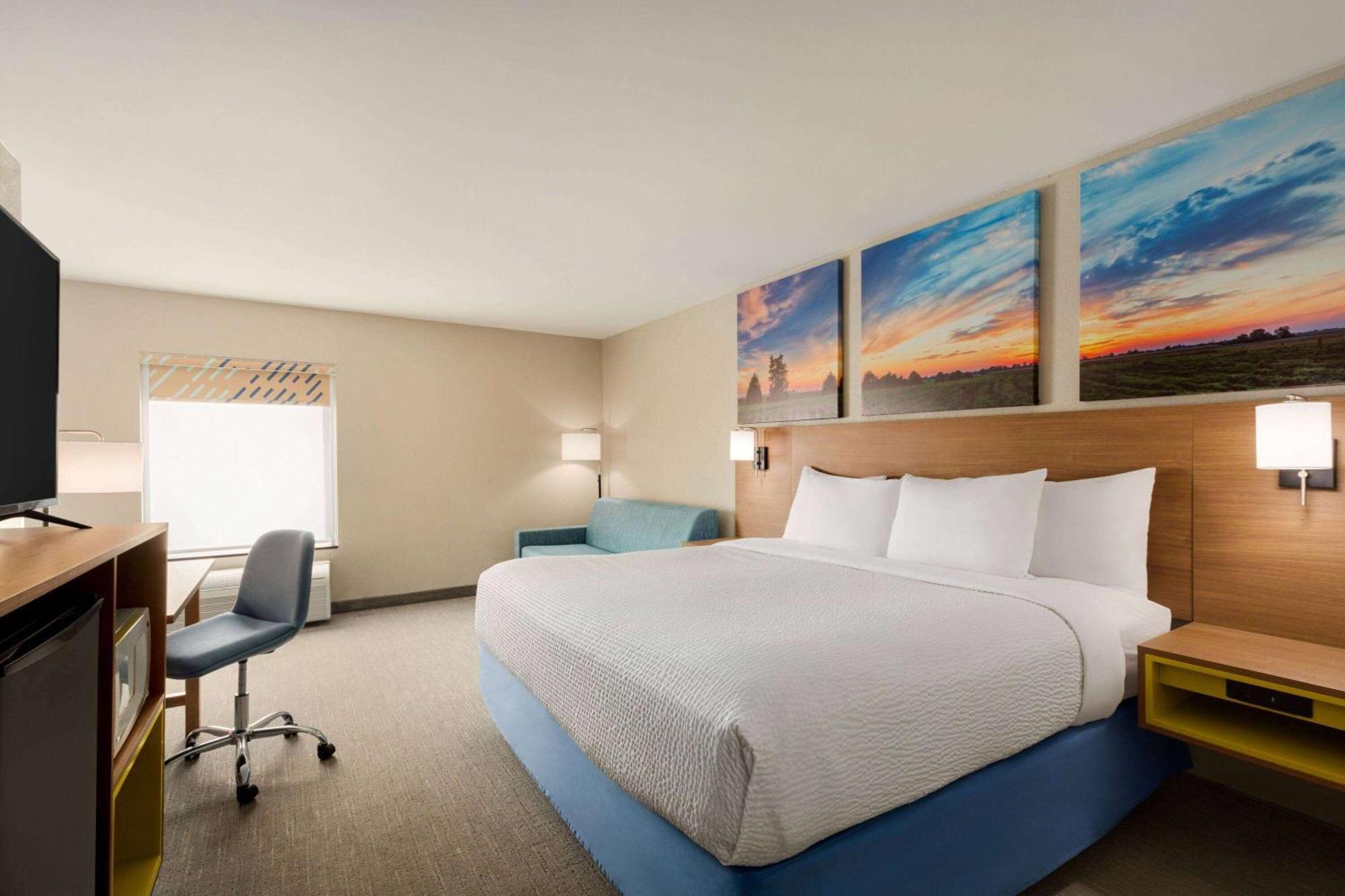 Days Inn By Wyndham Hillsboro Ngoại thất bức ảnh