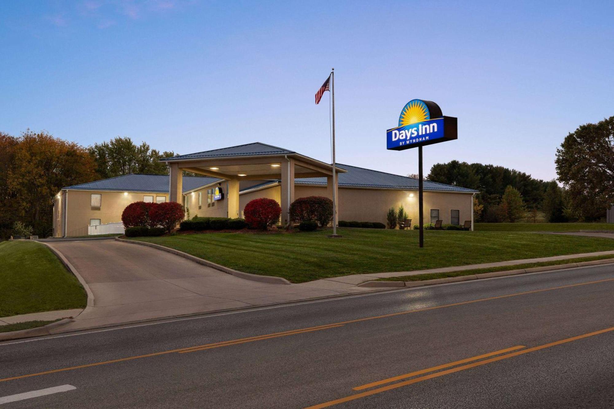 Days Inn By Wyndham Hillsboro Ngoại thất bức ảnh