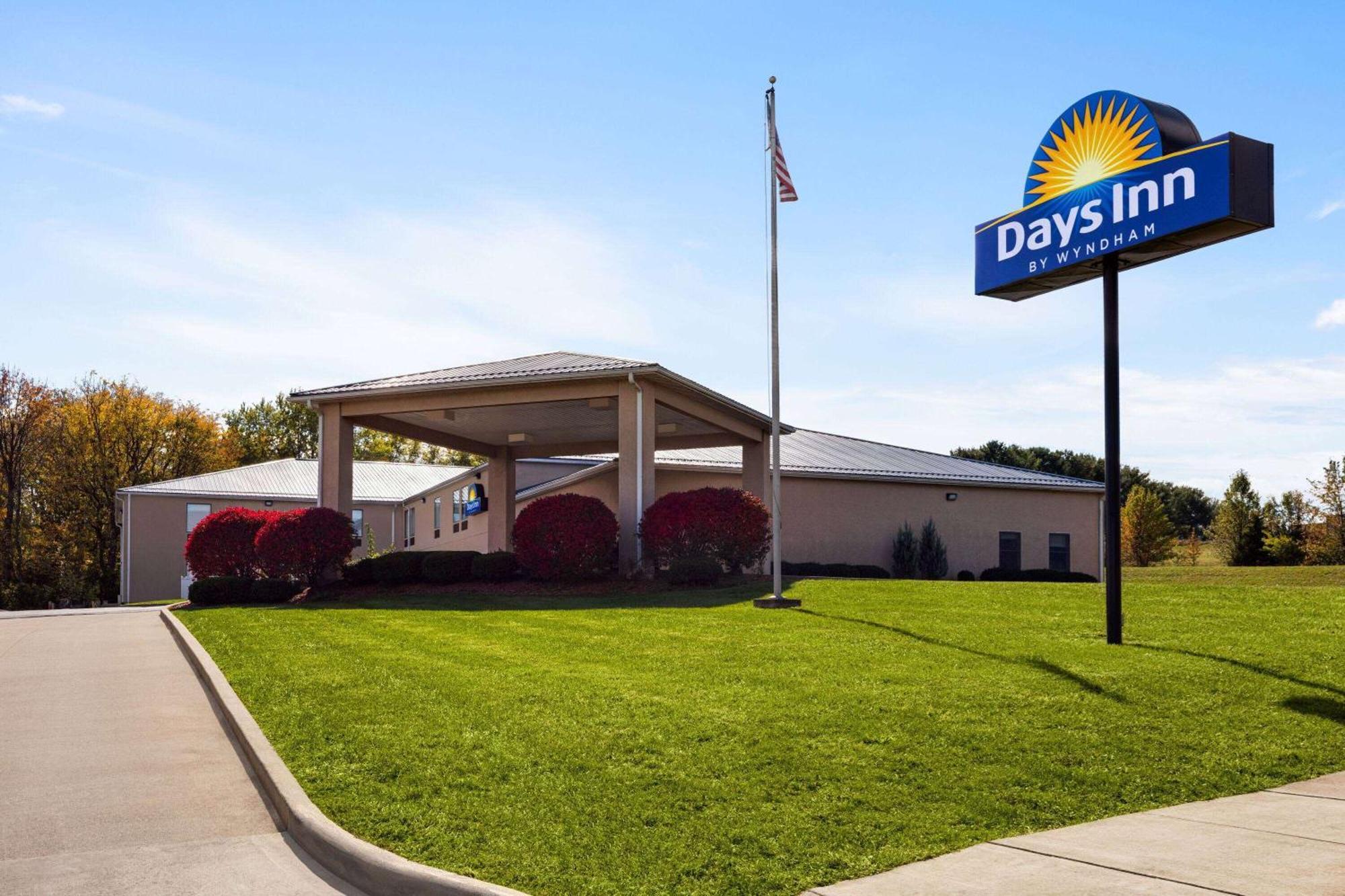 Days Inn By Wyndham Hillsboro Ngoại thất bức ảnh